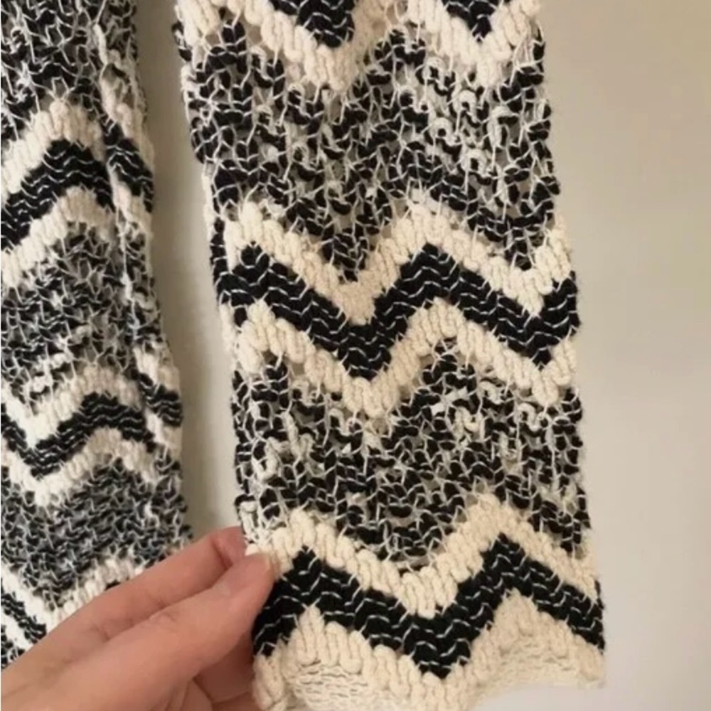 Zara Long Sleeves Chevron Knit Zig Zag Cream and Black Dress-medium - Picture 6 of 8